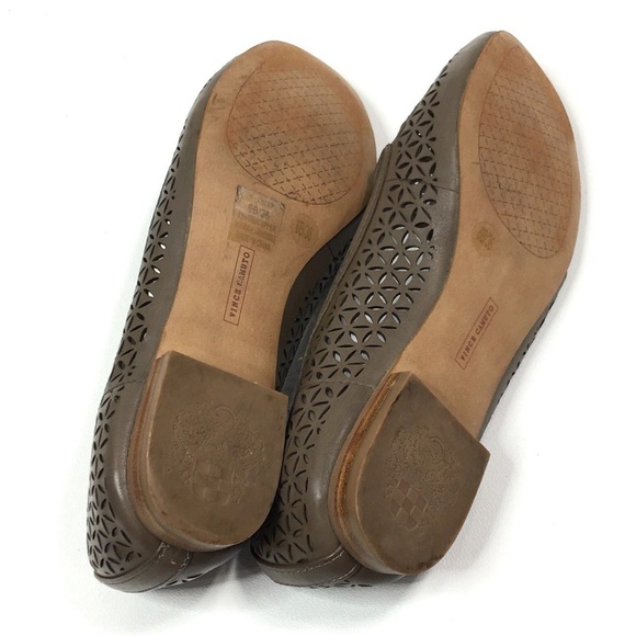 Vince Camuto Lancer Perforated Loafer Flats Size 6 - Picture 6 of 8